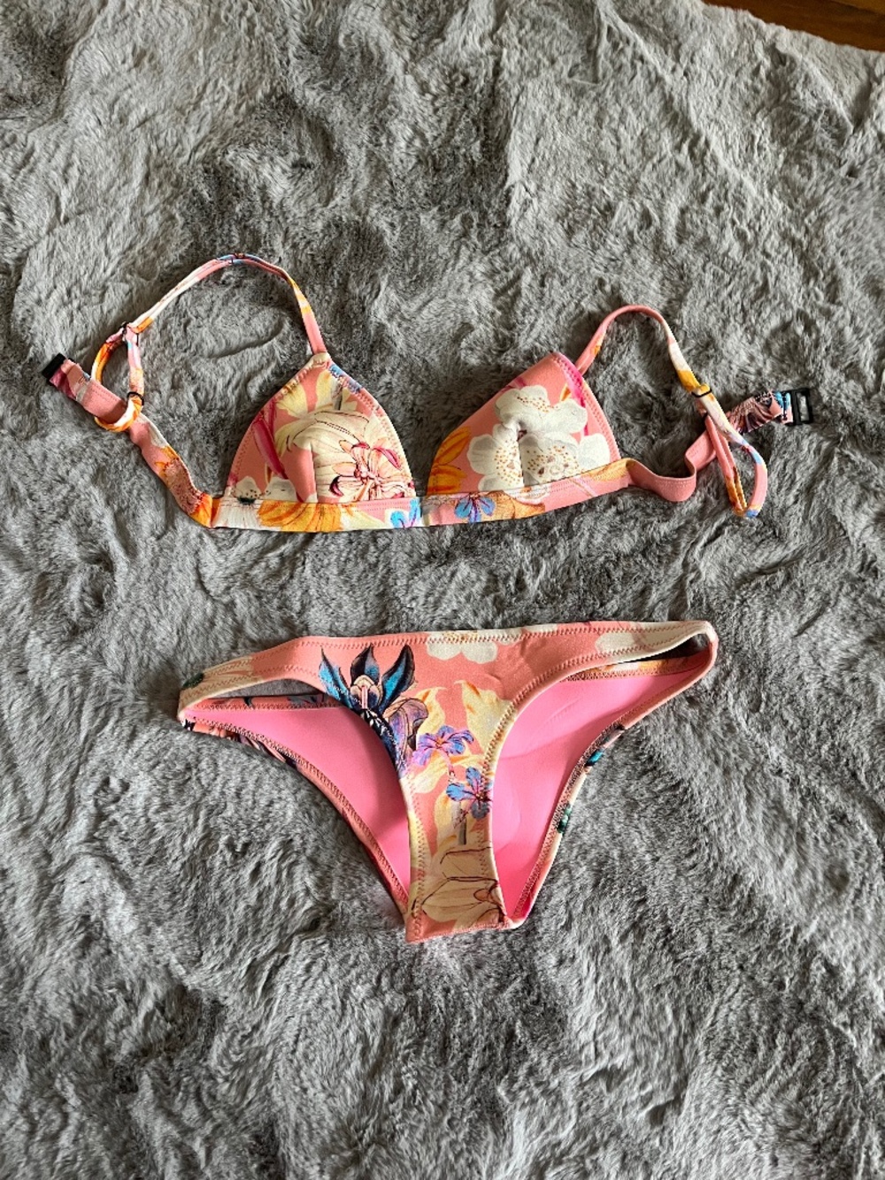 Triangl Swimwear Pink Floral Neoprene Bikini NWOT XS